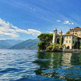 From Milan: Private Lake Como Boat Tour & Roundtrip Transfer
