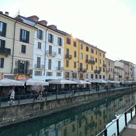 Milan: Downtown Food Tour of 7 Tastings with Risotto & Wine