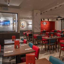 Milan: Hard Rock Cafe with Set Menu for Lunch or Dinner