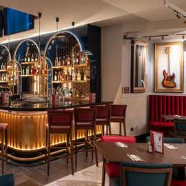 Milan: Hard Rock Cafe with Set Menu for Lunch or Dinner