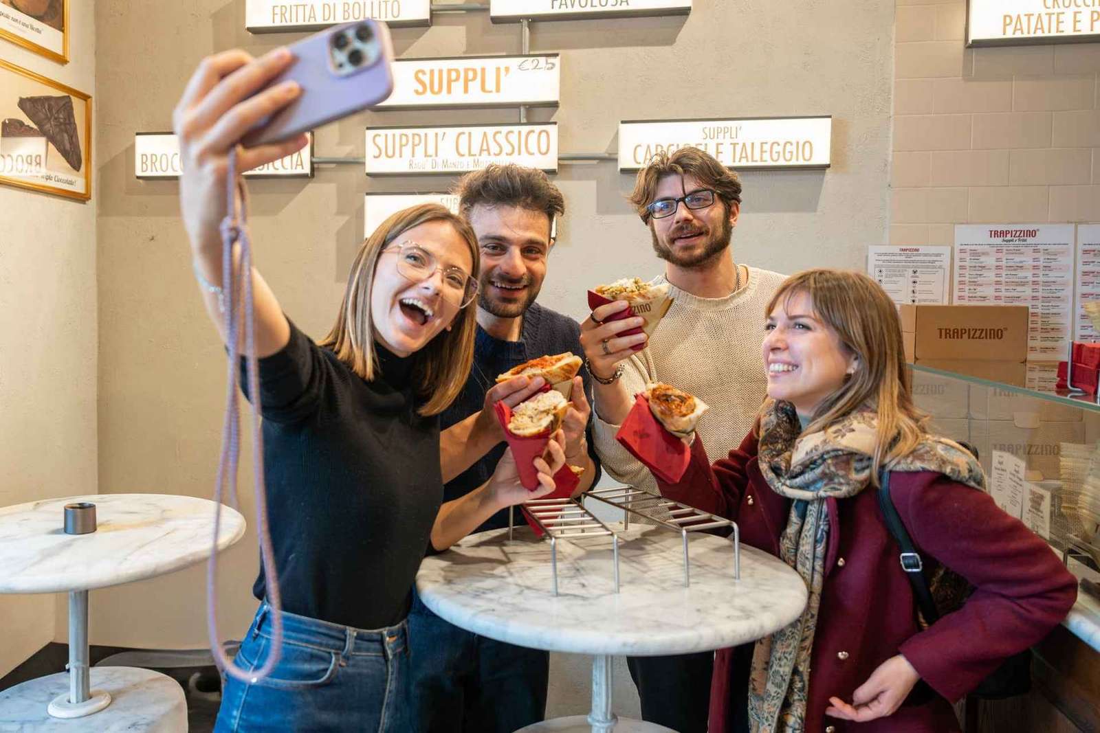 Milan: Aperitivo Tour with Street Food