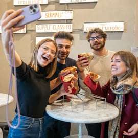 Milan: Aperitivo Tour with Street Food