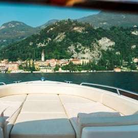 From Milan: Private Lake Como Boat Tour & Roundtrip Transfer
