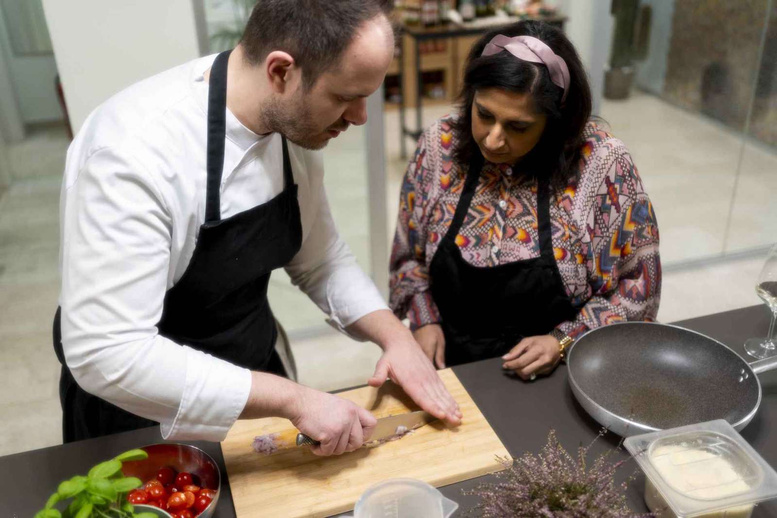 Milán: Clase de Cocina de Gnocchi, Pasta y Tiramisù con Vino
