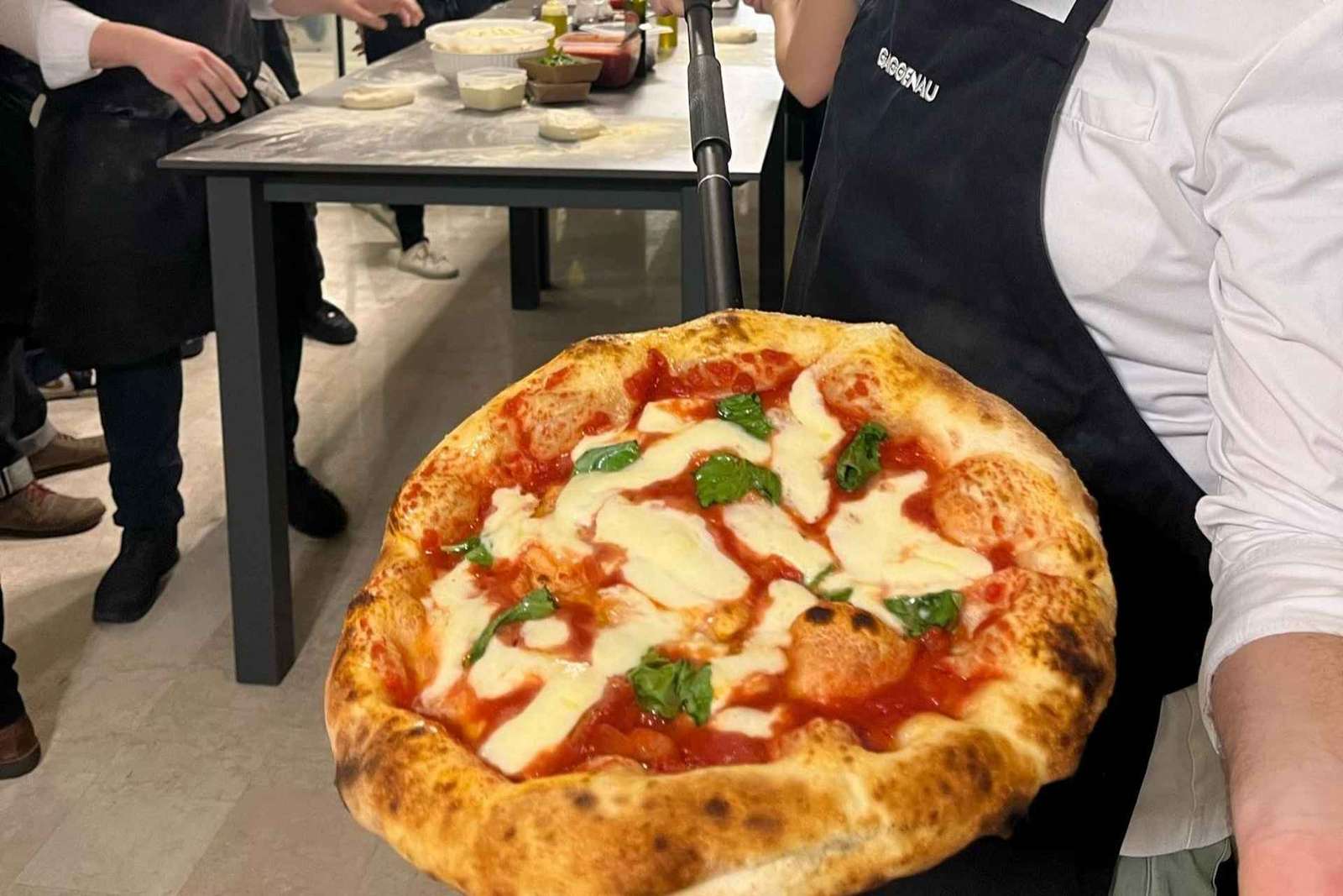 Milaan: kookcursus pizza en tiramisu met wijnproeverij