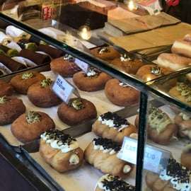 Milan: Downtown Food Tour of 7 Tastings with Risotto & Wine