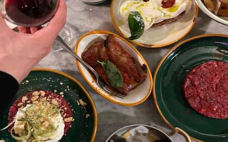 Milan: Downtown Food Tour of 7 Tastings with Risotto & Wine