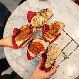 Milan: Aperitivo Tour with Street Food