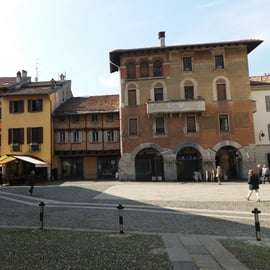 Comer See Halbtagestour: Como mit Guide ab Mailand