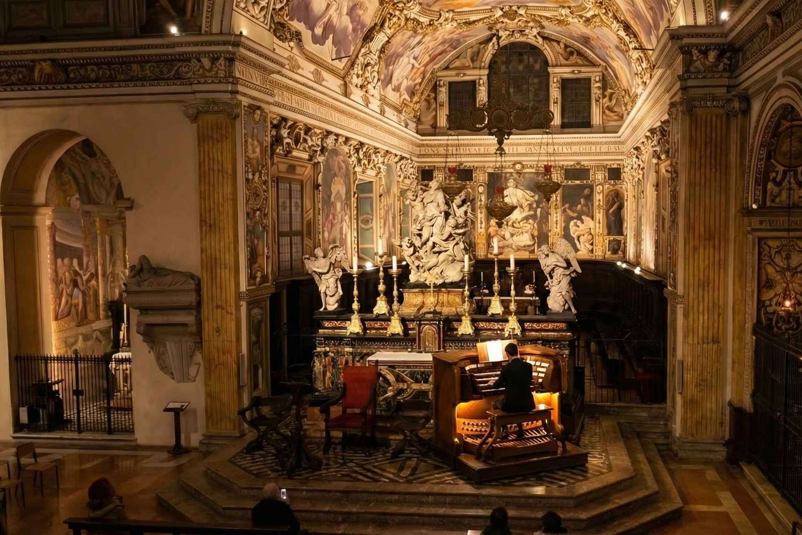 Concerto d'organo a Milano in una chiesa del Cinquecento