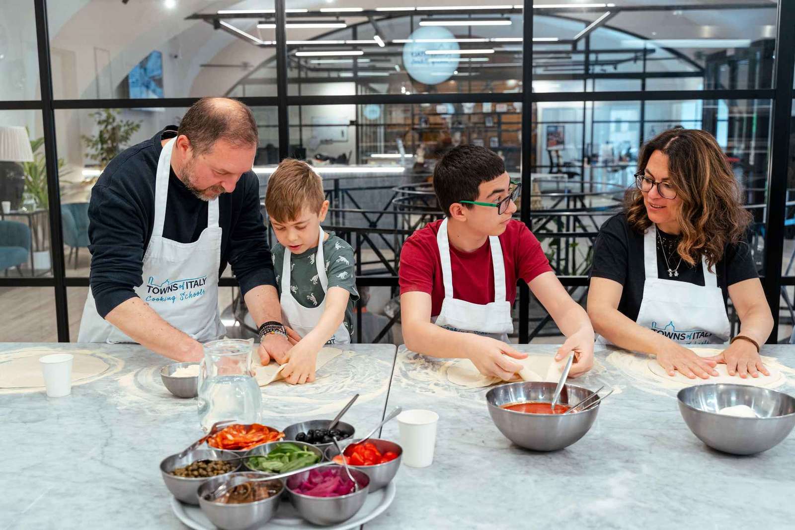 Milano: Corso di pizza e gelato con cena e vino