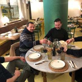 Milan: Downtown Food Tour of 7 Tastings with Risotto & Wine